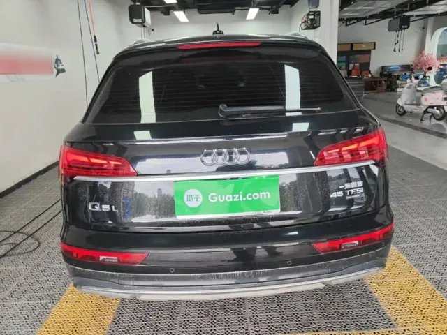 Audi Q5L — Фото автомобиля 5