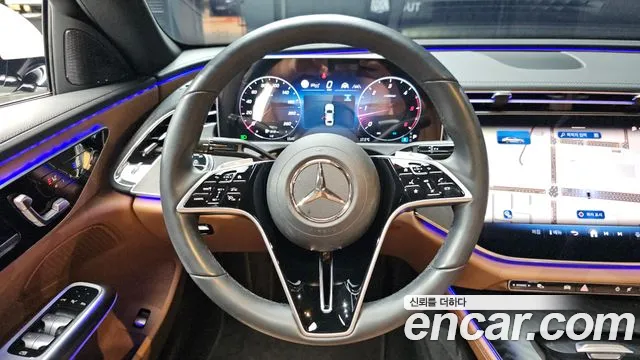 Mercedes-Benz E-Class — Фото автомобиля 13