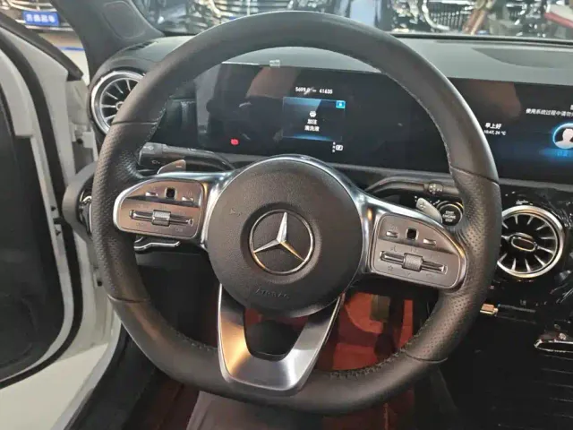 Mercedes-Benz A-Class — Фото автомобиля 15