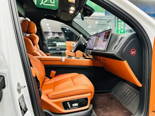 Li Auto L7 — Фото автомобиля 10