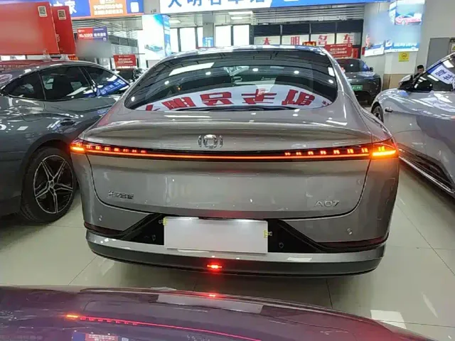 Changan Qiyuan A07 — Фото автомобиля 3