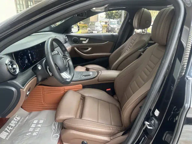 Mercedes-Benz E-Class — Фото автомобиля 11