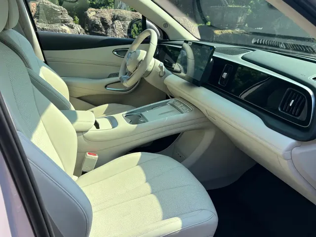 BYD Seal 05 DM-i — Фото автомобиля 11