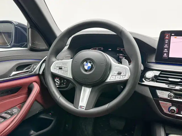 BMW 5 Series — Фото автомобиля 20