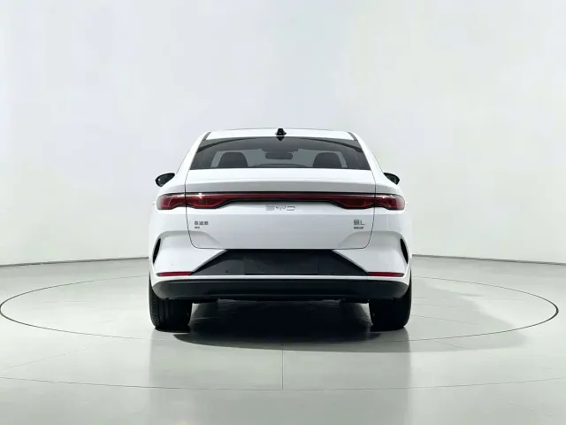 BYD Qin L — Фото автомобиля 7