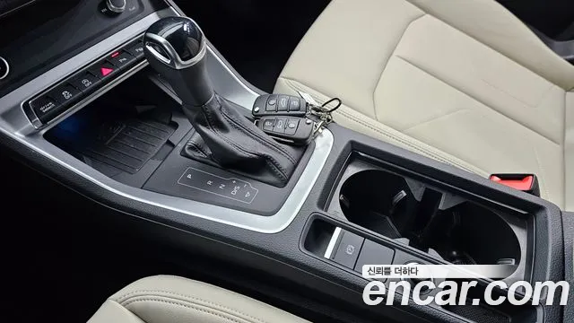 Audi Q3 40 TFSI quattro Premium — Фото автомобиля 9