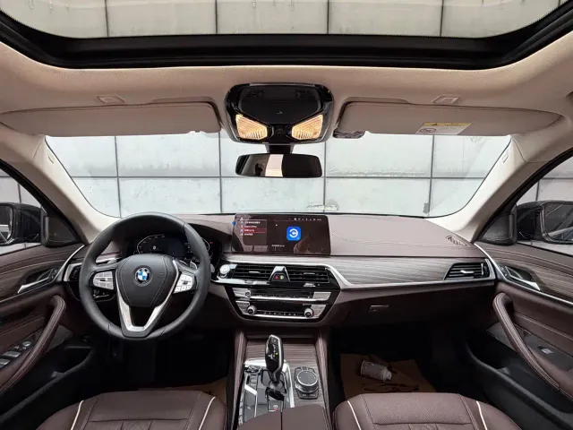 BMW 5 Series — Фото автомобиля 6