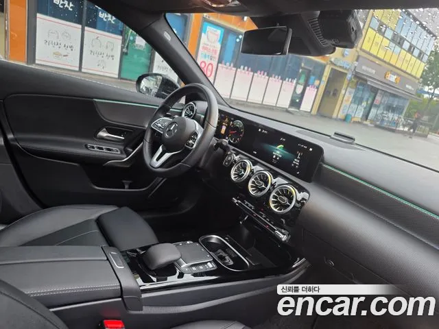 Mercedes-Benz A-Class W177 — Фото автомобиля 15