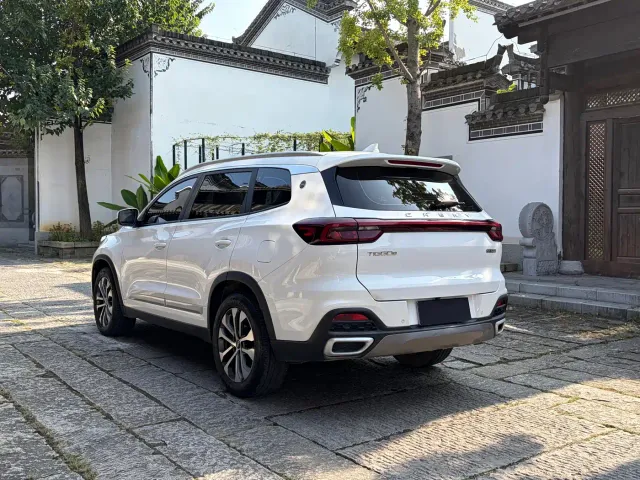 Chery Tiggo 8 — Фото автомобиля 5