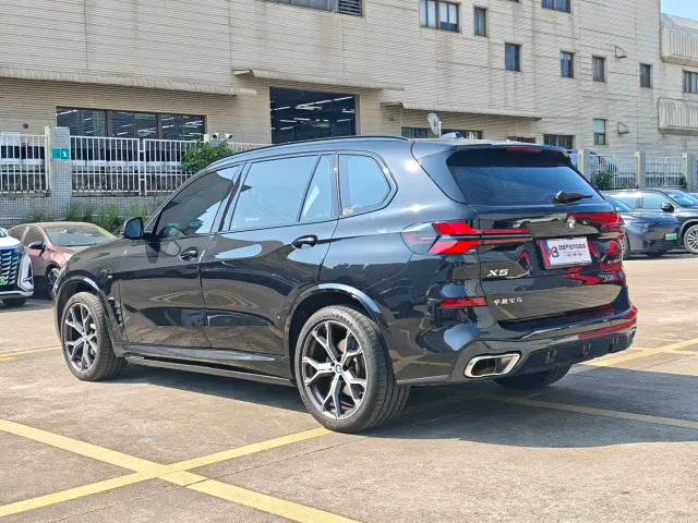 BMW X5 — Фото автомобиля 6