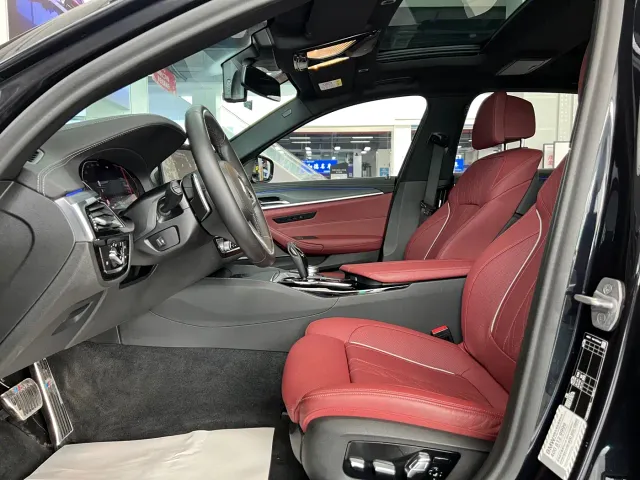 BMW 5 Series — Фото автомобиля 22