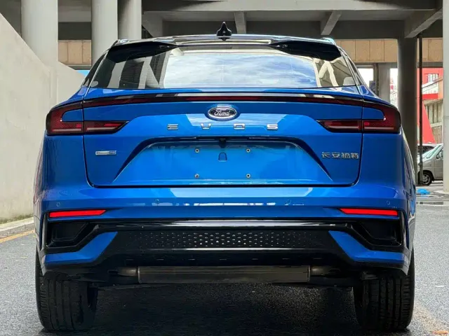 Ford EVOS — Фото автомобиля 4