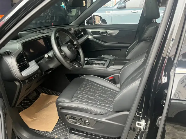 GAC Trumpchi GS8 — Фото автомобиля 9