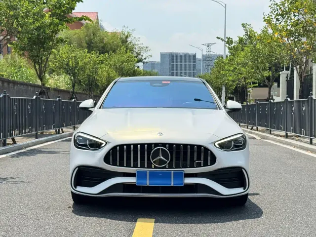 Mercedes-Benz C-Class — Фото автомобиля 2