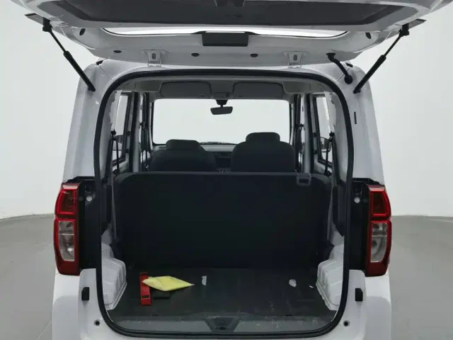 Wuling Zhiguang NEV — Фото автомобиля 16