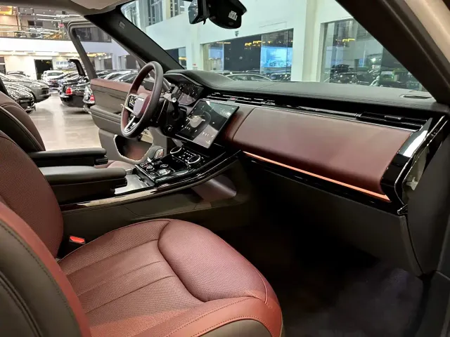 Land Rover Range Rover Sport — Фото автомобиля 9