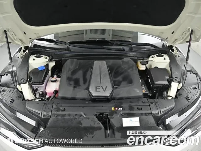 Kia EV6 — Фото автомобиля 6
