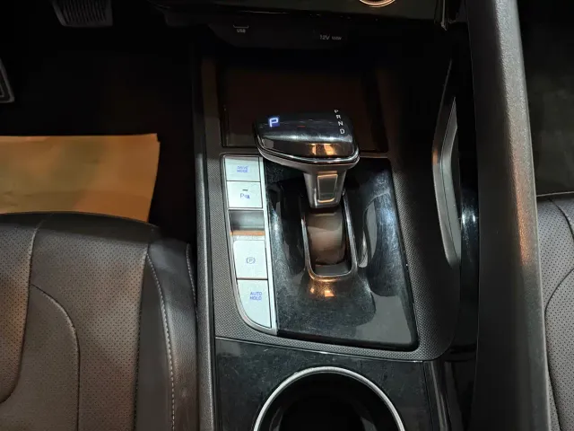 Hyundai Elantra — Фото автомобиля 15