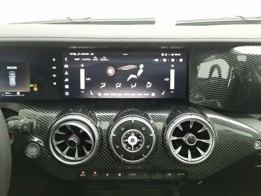 Tank Tank 300 2023 Off-Road Edition 2.0T Challenger — Фото автомобиля 12