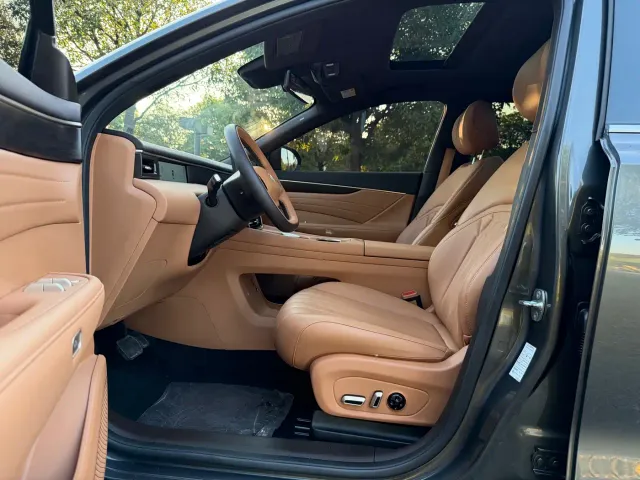 Dongfeng Aeolus L8 — Фото автомобиля 12