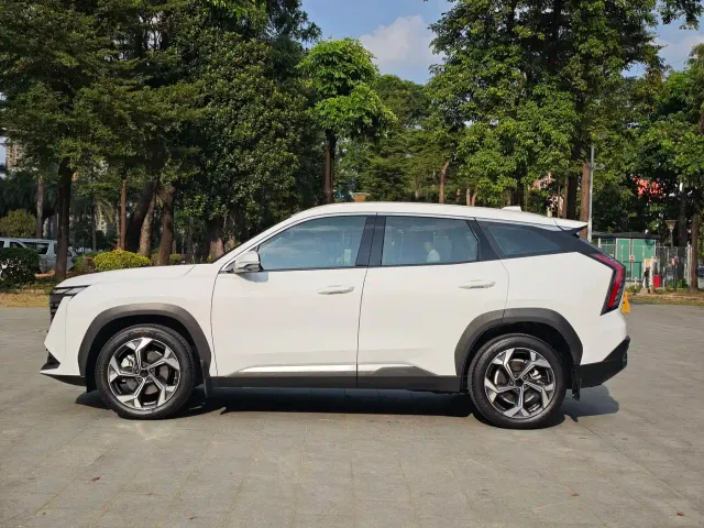 Geely Boyue L — Фото автомобиля 4