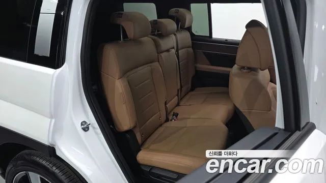 Hyundai Santafe Santa Fe (MX5) Бензин 2.5T 2WD — Фото автомобиля 3