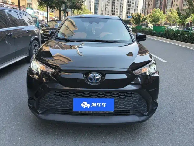 Toyota Frontlander — Фото автомобиля 2