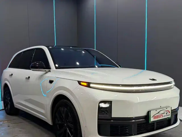 Li Auto L7 — Фото автомобиля 3