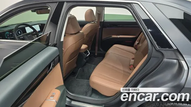 Hyundai Grandeur GN7 — Фото автомобиля 18