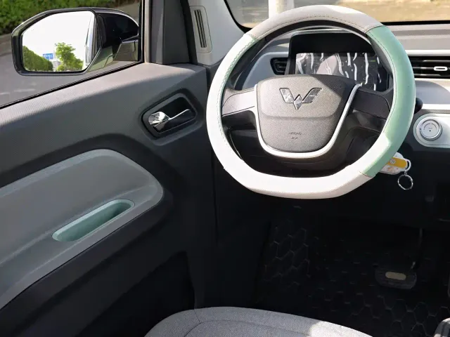 Wuling Hongguang Mini EV — Фото автомобиля 9