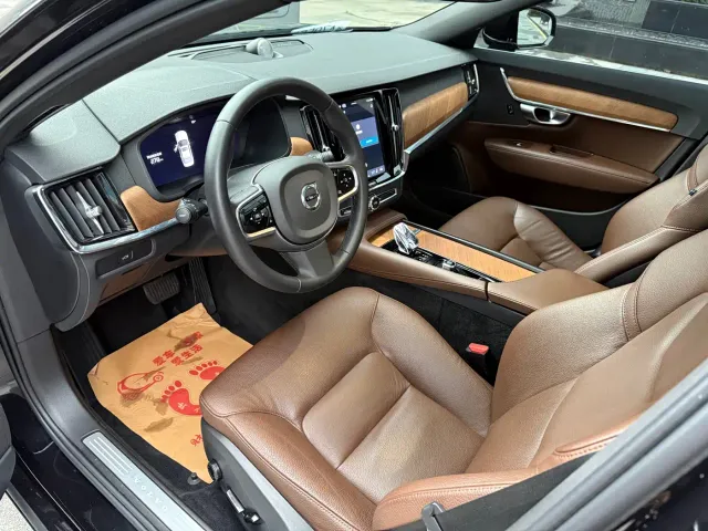 Volvo S90 — Фото автомобиля 7