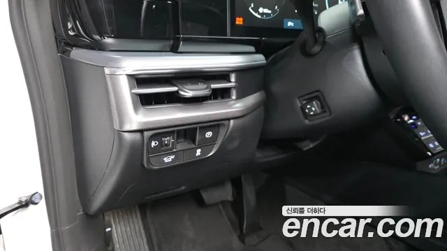 Hyundai Grandeur GN7 — Фото автомобиля 27