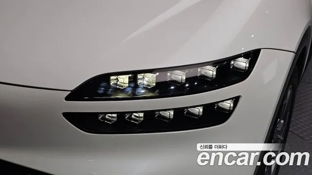 Genesis GV60 — Фото автомобиля 22