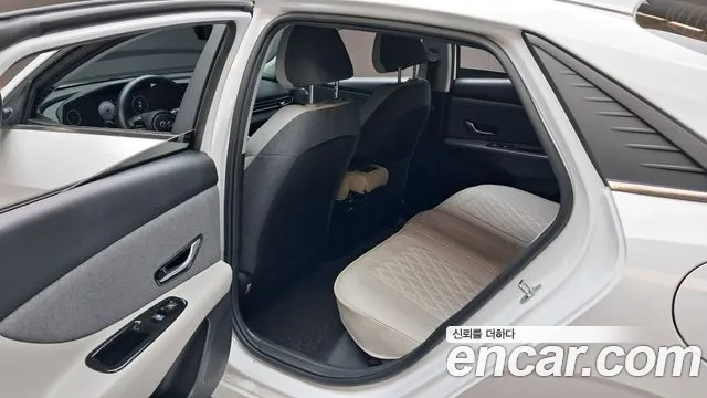 Hyundai AVANTE Avante (CN7) — Фото автомобиля 26