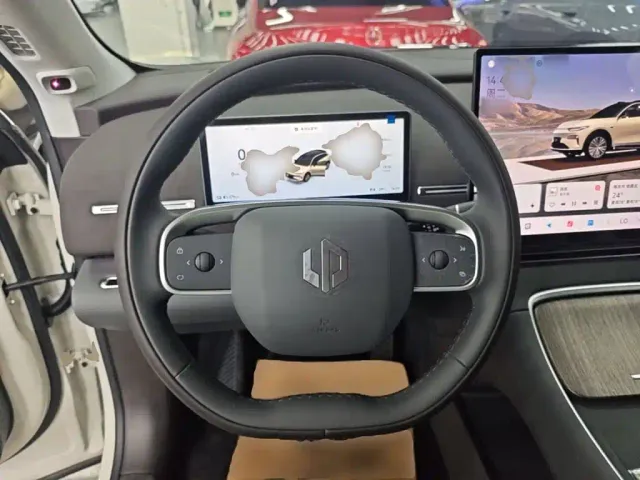 Leapmotor C11 — Фото автомобиля 10