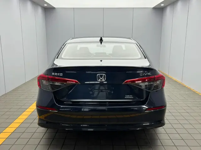 Honda Civic — Фото автомобиля 5