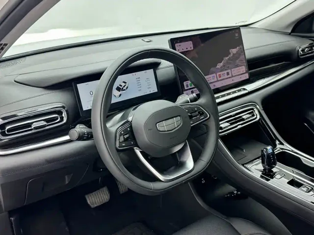 Geely Emgrand — Фото автомобиля 20