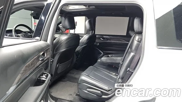 Jeep Cherokee Grand Cherokee(WL) L 3.6 Overland — Фото автомобиля 10