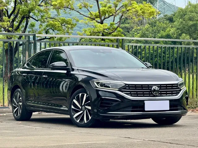 Volkswagen Passat — Фото автомобиля 3