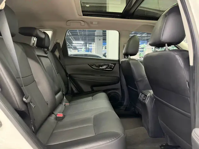 Nissan X-Trail — Фото автомобиля 5