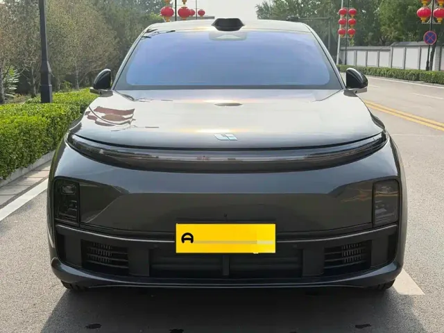 Li Auto L7 — Фото автомобиля 2