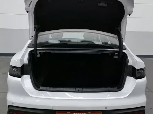 BYD Seal 05 DM-i — Фото автомобиля 16