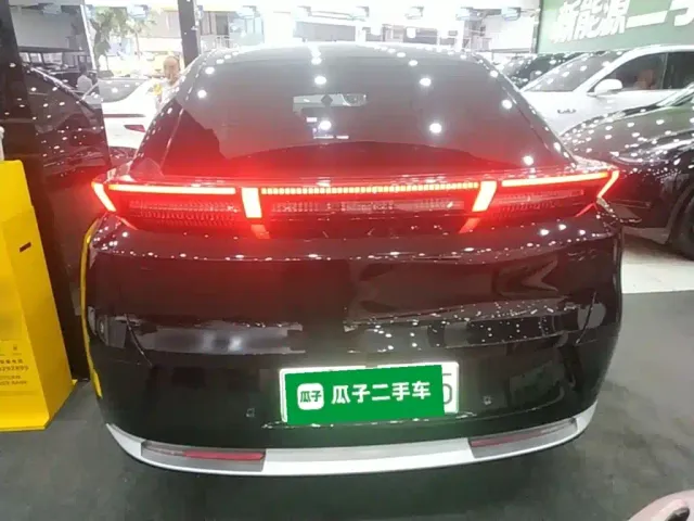 Lynk & Co Z20 — Фото автомобиля 5