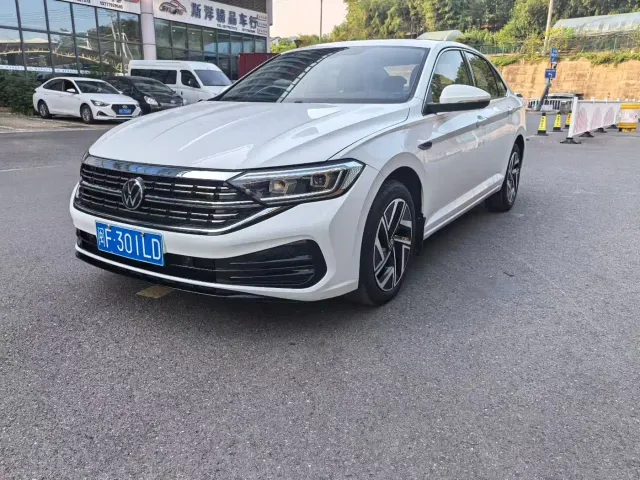 Фотография автомобиля — Volkswagen Sagitar