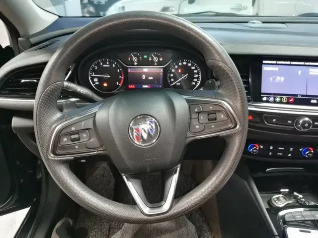 Buick Regal — Фото автомобиля 10
