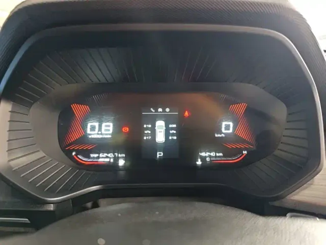 Wuling Asta — Фото автомобиля 3