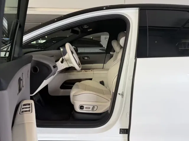 Li Auto i6 — Фото автомобиля 6