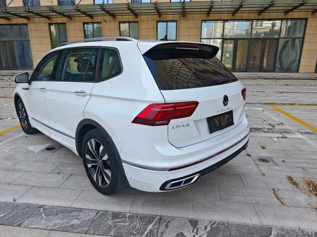 Volkswagen Tiguan L — Фото автомобиля 4