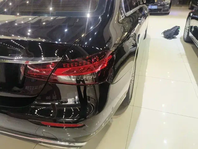 Mercedes-Benz E-Class — Фото автомобиля 7