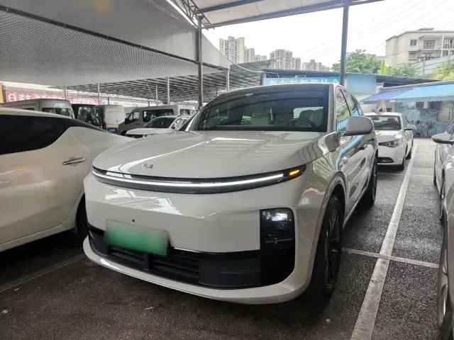 Фотография автомобиля — Li Auto L6